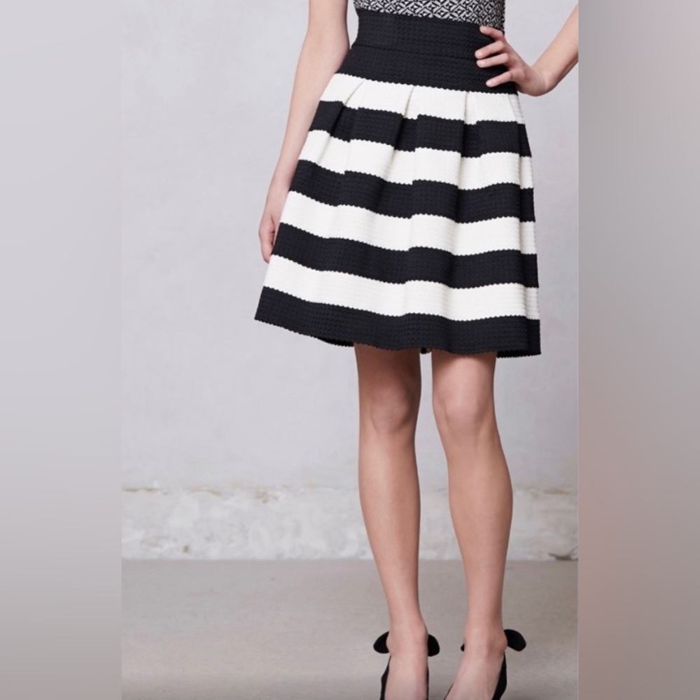 Anthropologie - Girls from Savoy black/cream striped skirt - XS/S